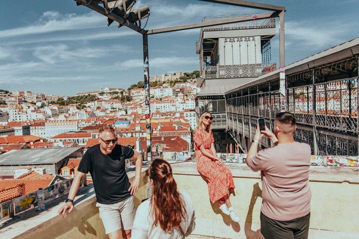 2 Hour Lisbon Private Guided Tour in a Tuk Tuk, photograph 5