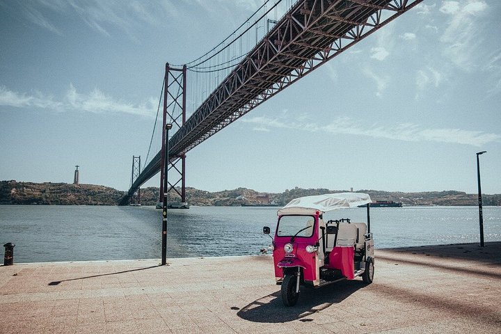 4 Hour Lisbon Private Guided Tour via Tuk Tuk