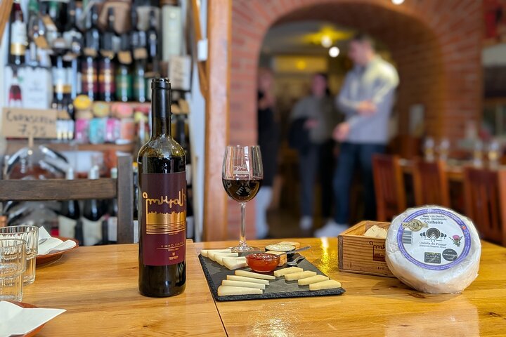 Lisbon Small-Group Food Tour with 18 Tastings in Alfama District, photograph 5
