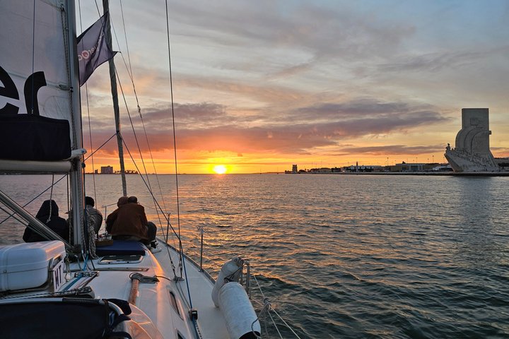 Lisbon: Best Views from a Sailboat-Sunset or Day Shared Tour, photograph 1