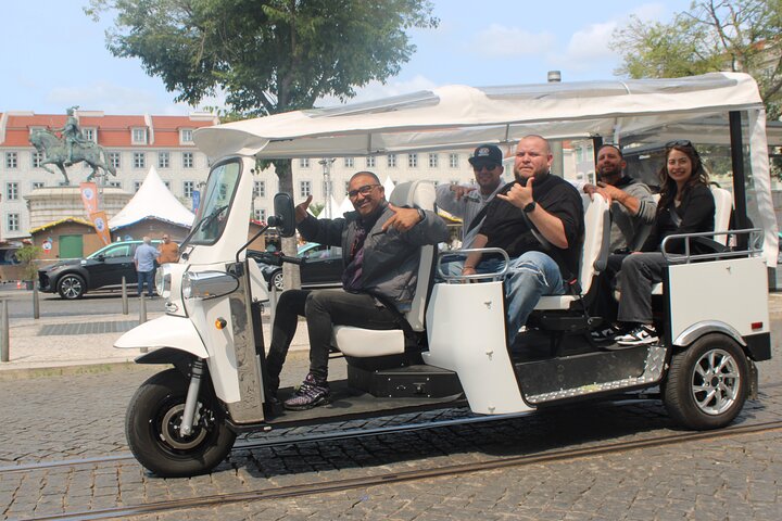 Lisbon: Customize Your Private Guided Visit by Eco Wheels Tours, photograph 6