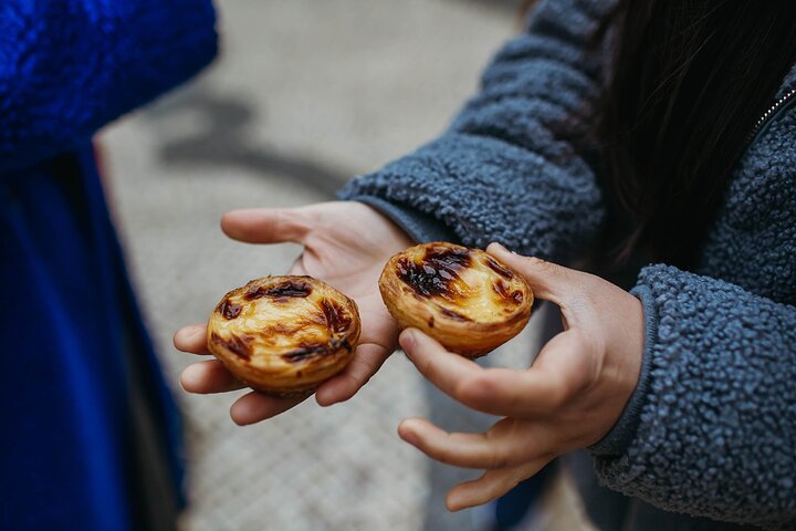 Devour Lisbon Bairro Alto Evening Food & Wine Tour, photograph 3