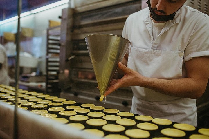 Devour Lisbon Bairro Alto Evening Food & Wine Tour, photograph 5