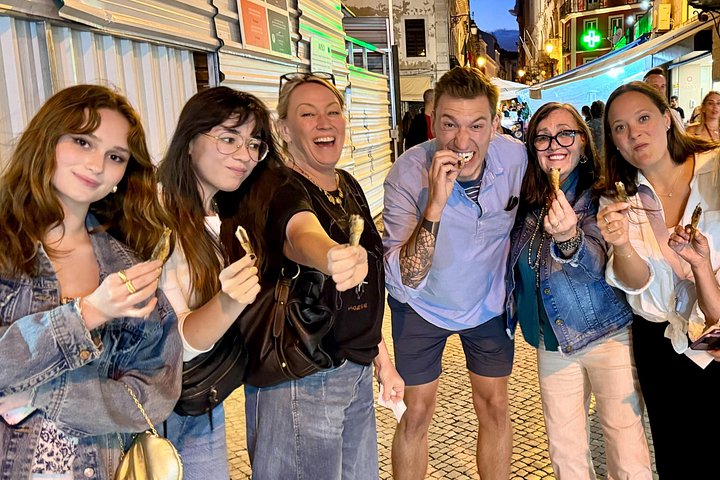 The Famous Lisbon Foodie Walk: 18 Local Tastings & Wines, photograph 1