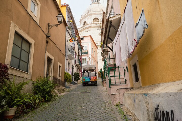 Lisbon Highlights: Private Tuk Tuk Tour Adventure Sightseeing, photograph 4
