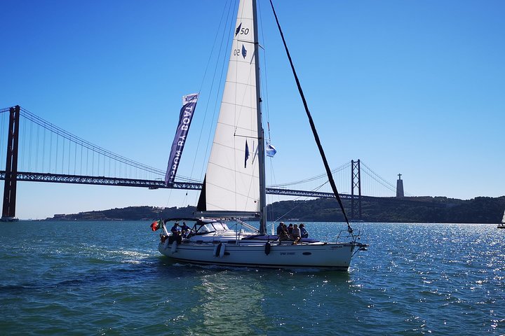 Lisbon Sailing Tour on a Luxury Sailing Yacht with 2 Drinks, photograph 5