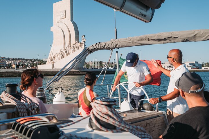 Lisbon Small Group 2h Sunset Sailing- Live Commentary & a Drink, photograph 4