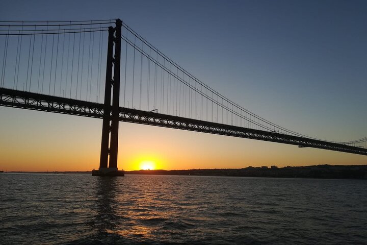 Lisbon Sunset Sailing with Portuguese Wine and History, photograph 6