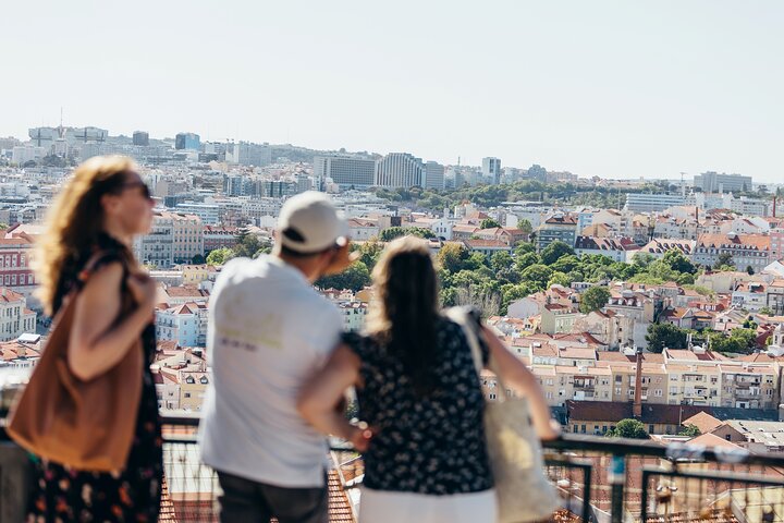 Private Lisbon Tuk Tuk Tour | Customizable Historic Highlights, photograph 2