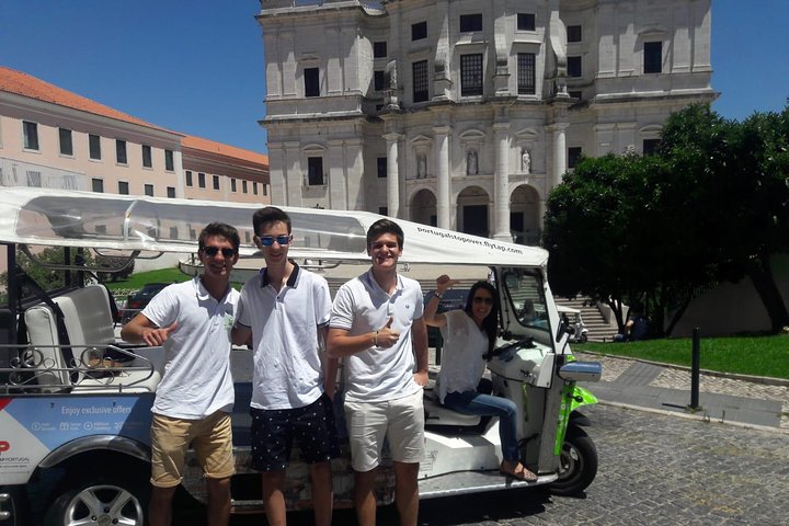 Private Lisbon Tuk Tuk Tour | Customizable Historic Highlights, photograph 5